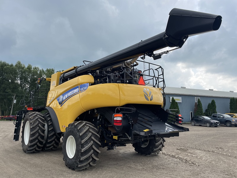 2022 NEW HOLLAND CR7.80 COMBINE ***12 MONTH INTEREST WAIVER***