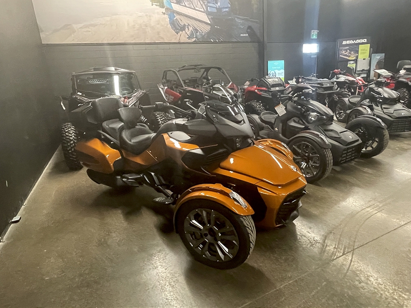 On-Road 3w Vehicles  2024 CAN-AM ON-ROAD SPYDER F3 LIMITED SPECIAL SERIES 3 WHEEL VEHICLE (MOTORCYCLE) Photo