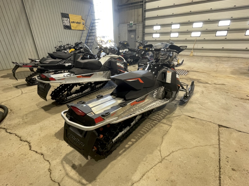 Snowmobiles  2017 SKI-DOO RENEGADE SPORT SNOWMOBILE Photo