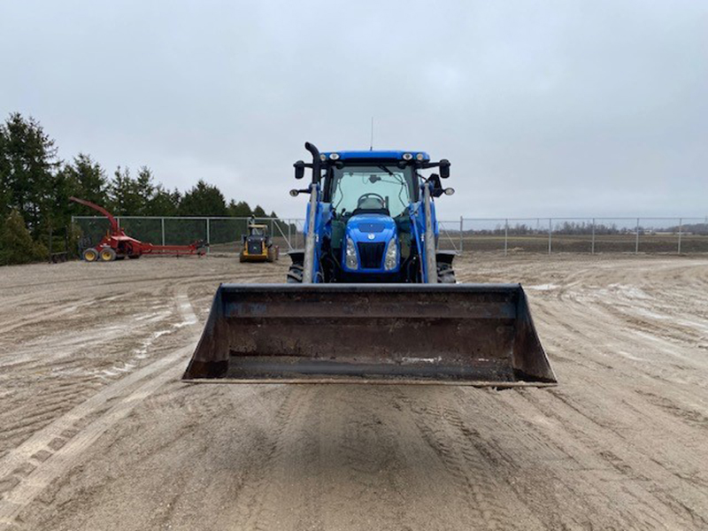 2013 NEW HOLLAND T6.175 TRACTOR WITH LOADER