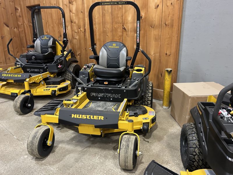 2024 HUSTLER FASTRAK 54 INCH ZERO TURN MOWER