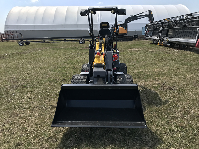 2024 NEW HOLLAND ML12T SMALL ARTICULATED TELESCOPIC WHEEL LOADER