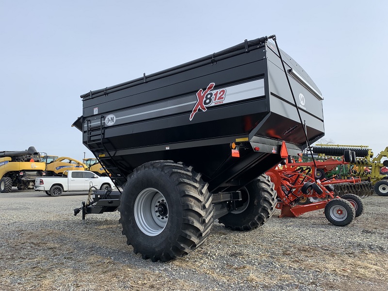 2024 J & M 812-18 X-TENDED REACH GRAIN CART