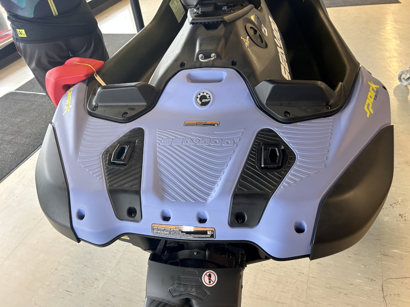 2024 SEA-DOO SPARK TRIXX 1UP PERSONAL WATERCRAFT