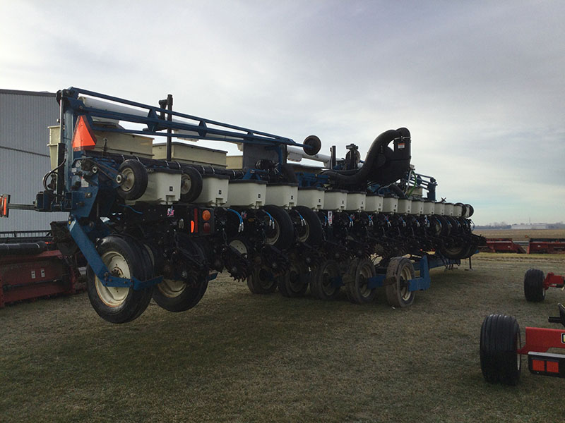 2009 KINZE 3600-16R PLANTER LOADED WITH 2023 TECHNOLOGY