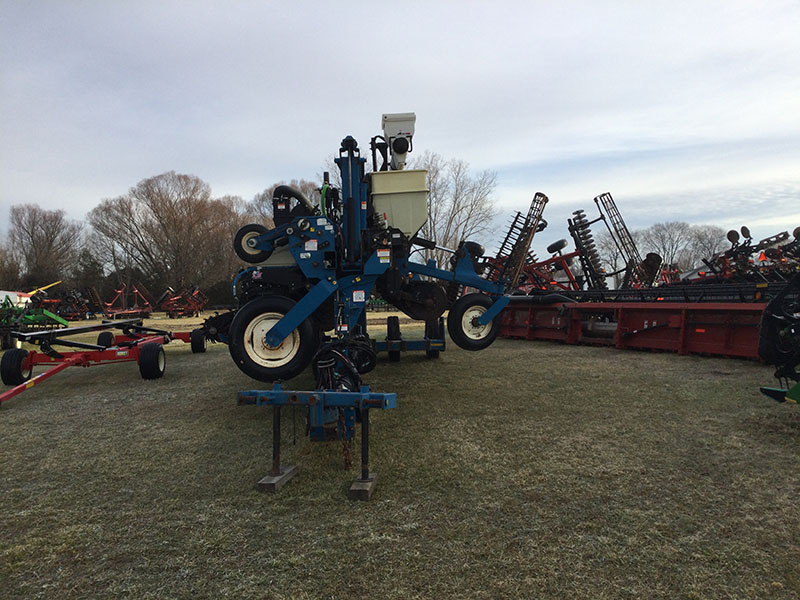 2009 KINZE 3600-16R PLANTER LOADED WITH 2023 TECHNOLOGY