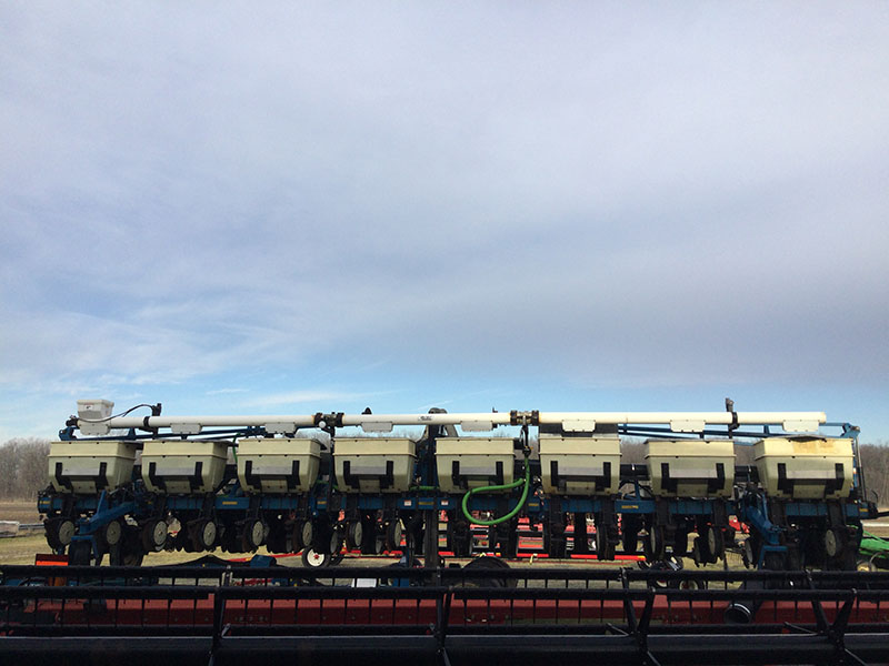 2009 KINZE 3600-16R PLANTER LOADED WITH 2023 TECHNOLOGY