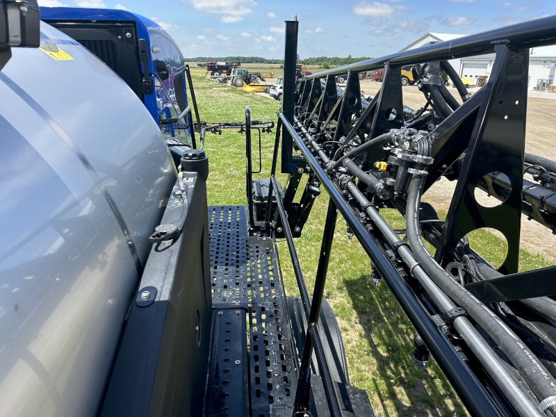 2024 NEW HOLLAND GUARDIAN SP.310F SELF-PROPELLED FRONT BOOM SPRAYER