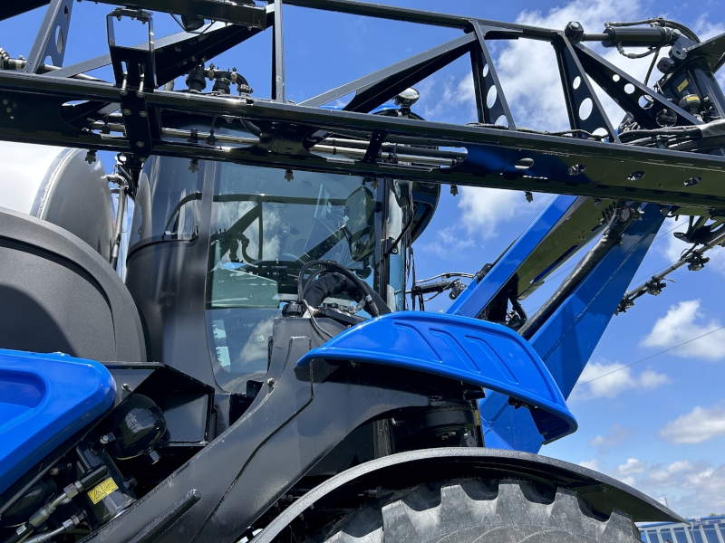 2024 NEW HOLLAND GUARDIAN SP.310F SELF-PROPELLED FRONT BOOM SPRAYER