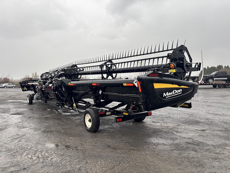 2018 MACDON FD75-45 FLEX DRAPER HEAD WITH CART