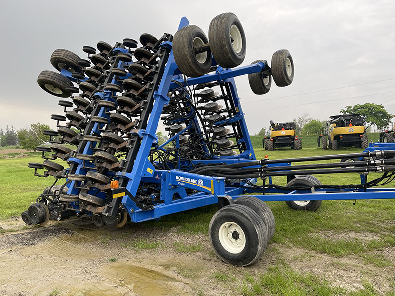 2018 NEW HOLLAND P2350 AIR CART WITH 2017 NEW HOLLAND P2080 AIR DRILL***12 MONTH INTEREST WAIVER***