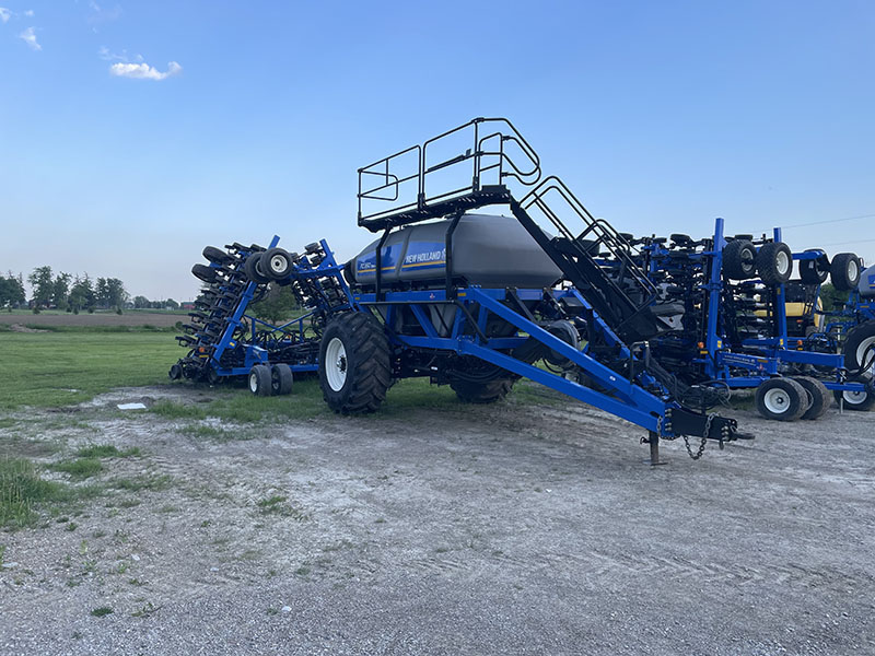 2018 NEW HOLLAND P2350 AIR CART WITH 2017 NEW HOLLAND P2080 AIR DRILL***12 MONTH INTEREST WAIVER***