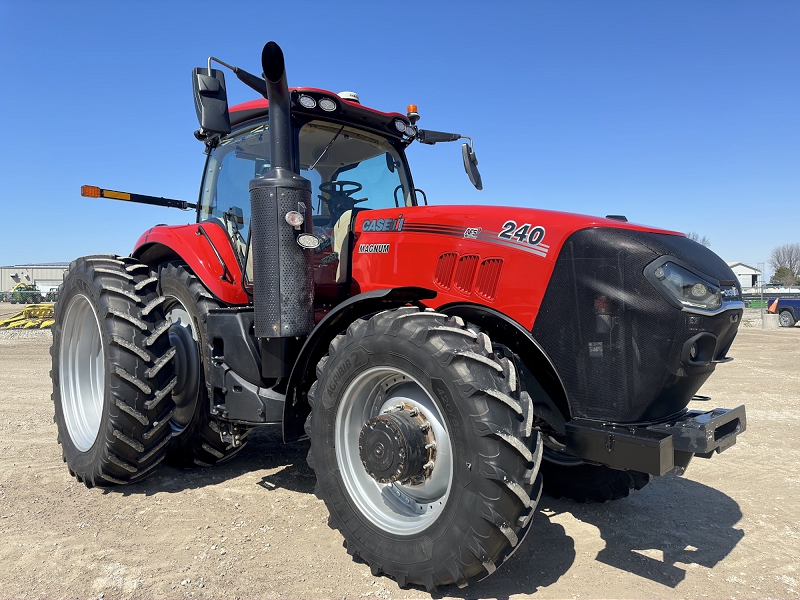 2022 CASE IH MAGNUM 240 TRACTOR