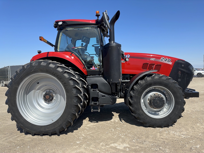 2022 CASE IH MAGNUM 240 TRACTOR