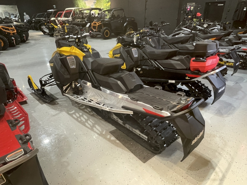 Snowmobiles  2025 SKI-DOO MXZ SPORT 137 600 EFI SNOWMOBILE Photo