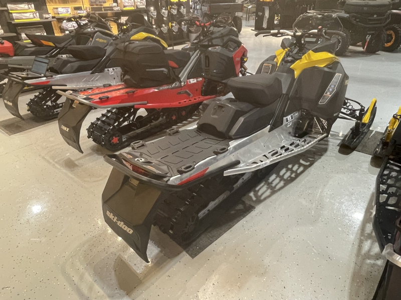 Snowmobiles  2025 SKI-DOO MXZ SPORT 137 600 EFI SNOWMOBILE Photo