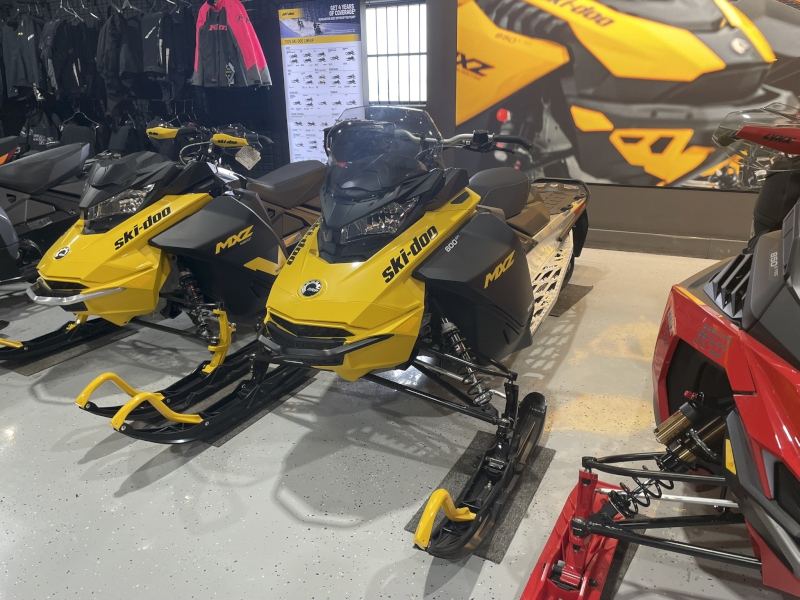 Snowmobiles  2025 SKI-DOO MXZ SPORT 137 600 EFI SNOWMOBILE Photo