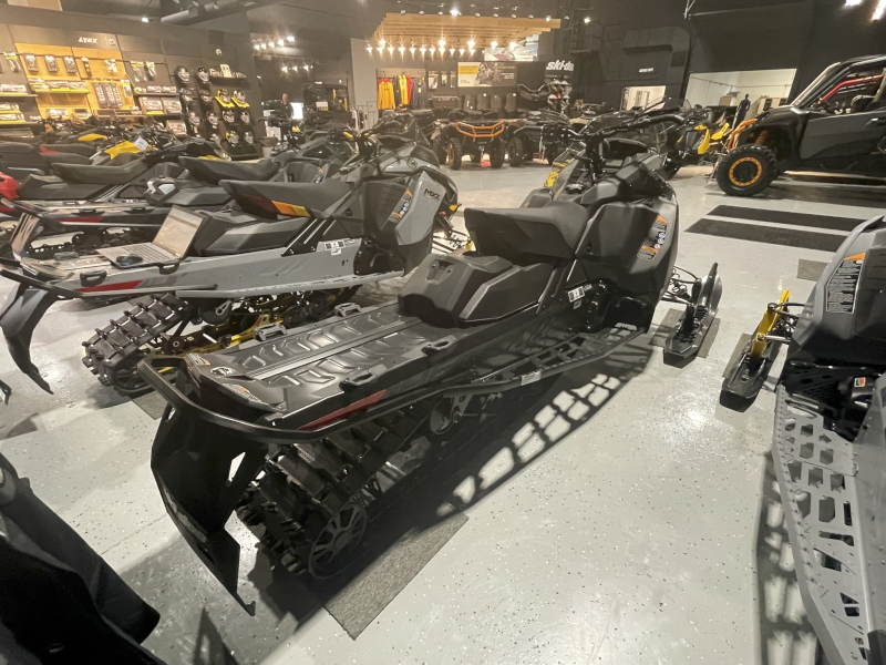 Snowmobiles  2025 SKI-DOO BACKCOUNTRY ADRENALINE 850 E-TEC  SNOWMOBILE Photo