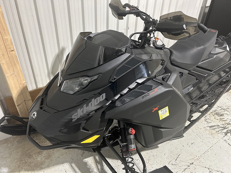 Snowmobiles  2025 SKI-DOO BACKCOUNTRY X-RS 850 E-TEC TUBRO R SNOWMOBILE Photo