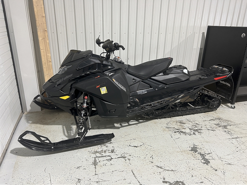 2025 SKI-DOO BACKCOUNTRY X-RS 850 E-TEC TUBRO R SNOWMOBILE