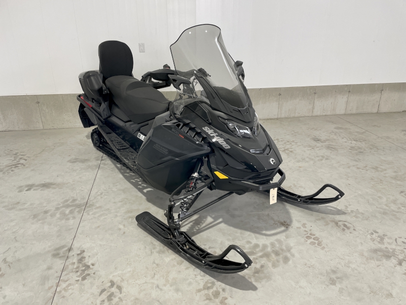 Snowmobiles  2025 SKI-DOO GRAND TOURING LE 900 ACE TURBO SNOWMOBILE Photo