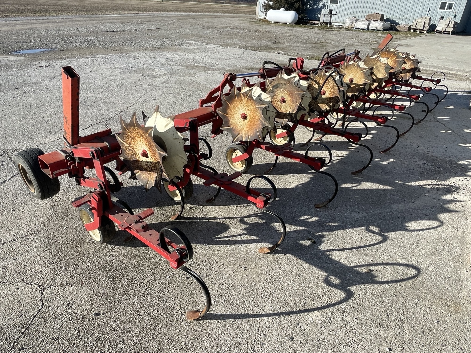 KONGSKILDE 8 ROW CROP CULTIVATOR SCUFFLER