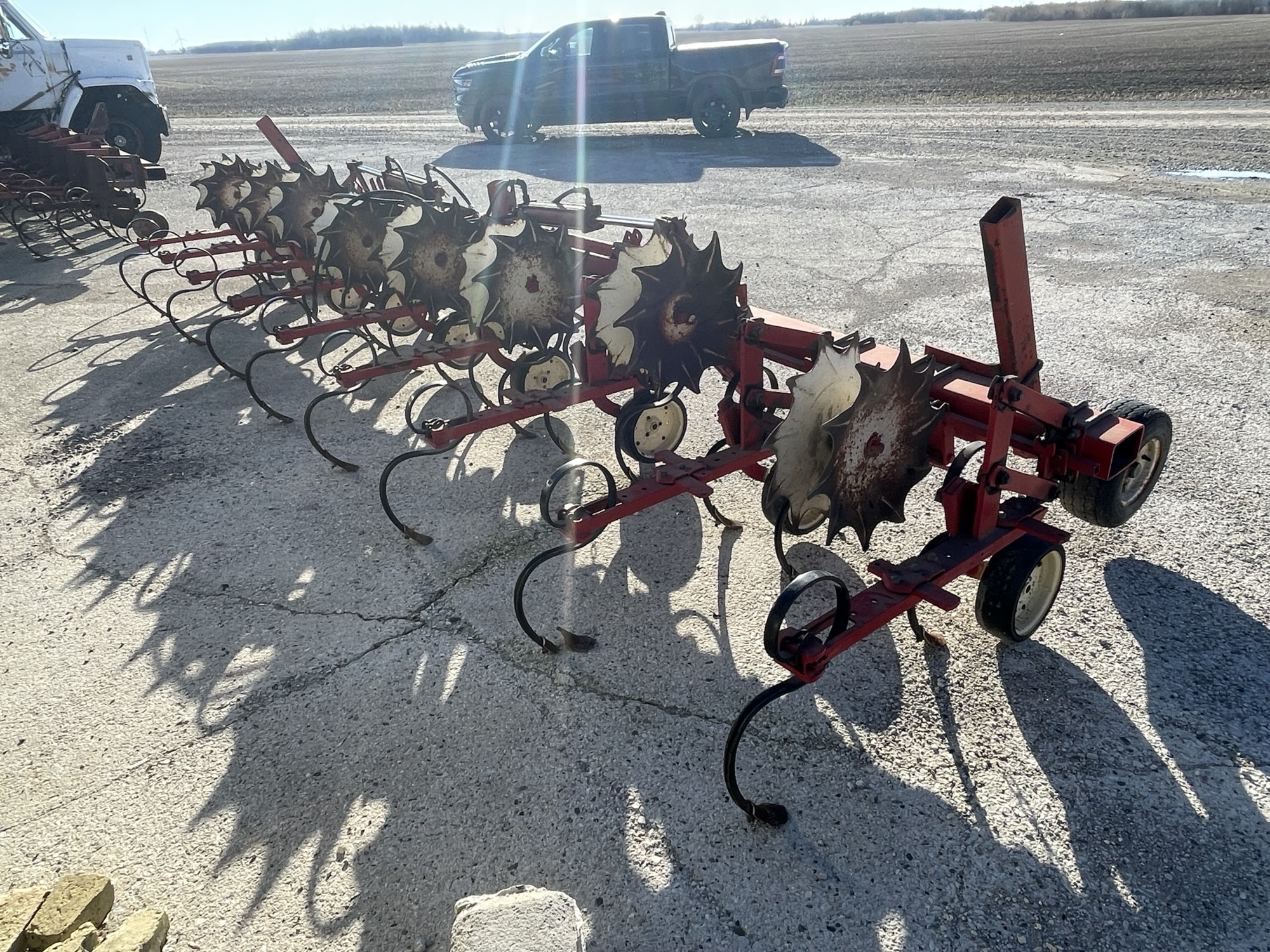 KONGSKILDE 8 ROW CROP CULTIVATOR SCUFFLER