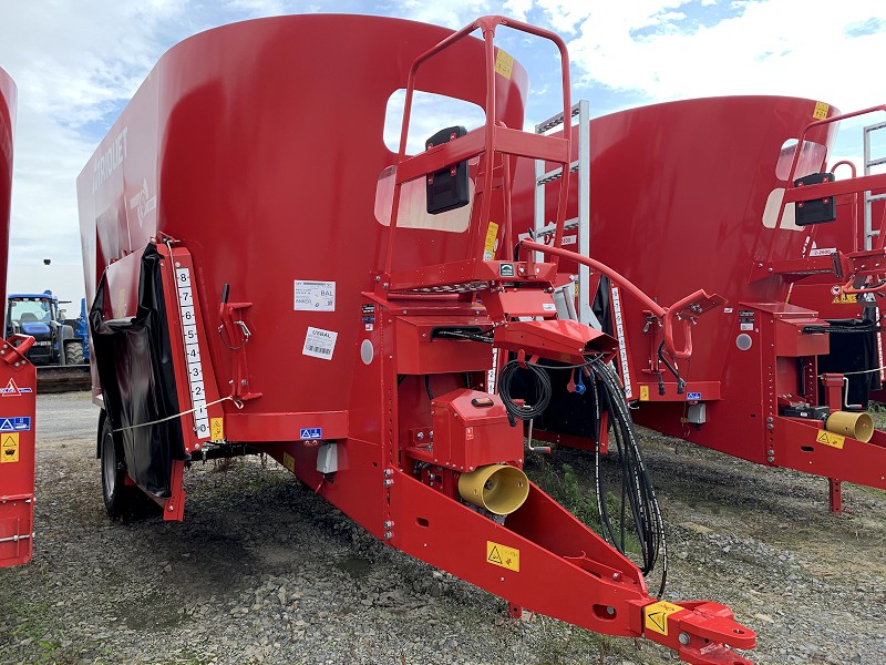 2024 TRIOLIET SOLOMIX 2 2000 ZK TMR FEED MIXER