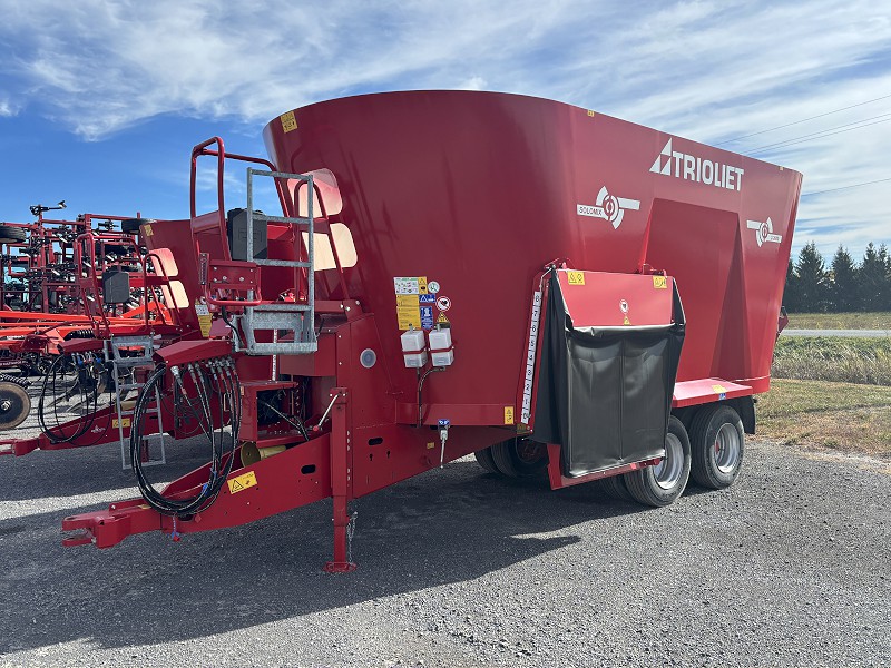 2024 TRIOLIET SOLOMIX 2 2600 ZK-T TMR FEED MIXER