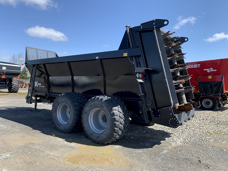 2024 KTWO EVO 1820 MANURE SPREADER ***CALL FOR SPECIAL DEMONSTRATOR PRICING***