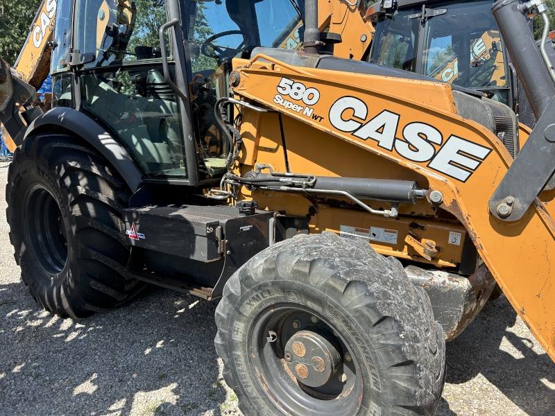 2017 CASE 580SNWT TRACTOR LOADER BACKHOE