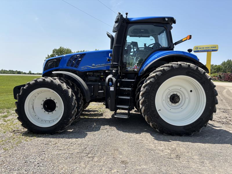 2025 NEW HOLLAND T8.325 PLMI TRACTOR