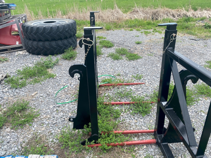 2024 HORST THREE PRONG BALE SPEAR