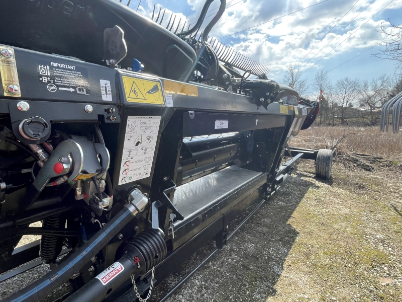 2025 MACDON FD230 FLEX DRAPER HEAD