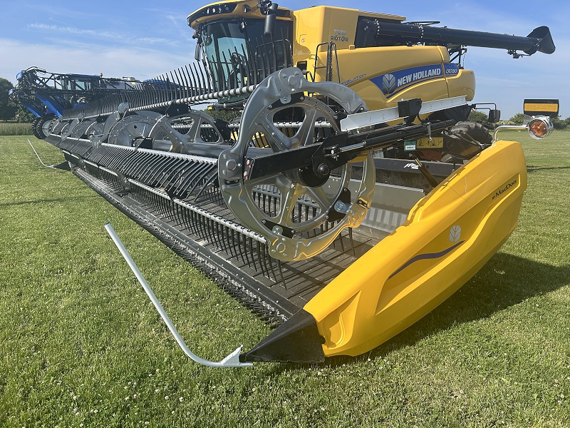 2025 MACDON FD245 FLEX DRAPER HEAD