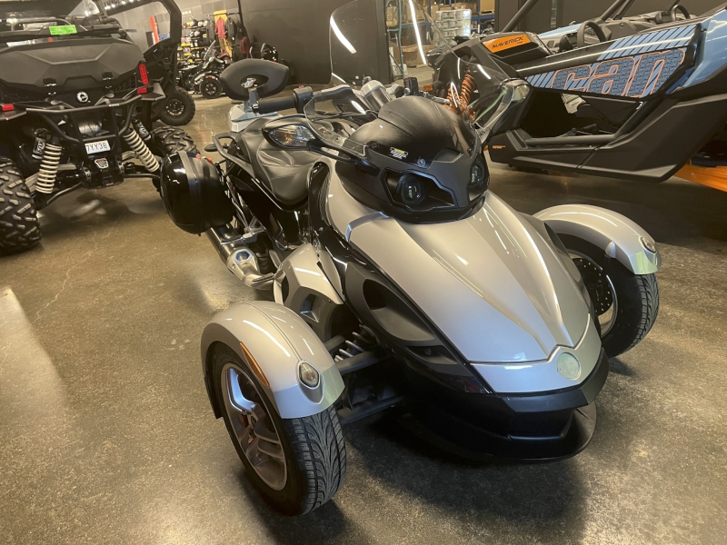 On-Road 3w Vehicles  2008 CAN-AM ON-ROAD SPYDER GS 990 3 WHEEL VEHICLE (MOTORCYCLE) Photo