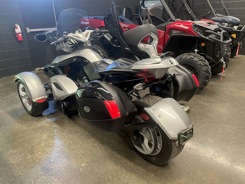 On-Road 3w Vehicles  2008 CAN-AM ON-ROAD SPYDER GS 990 3 WHEEL VEHICLE (MOTORCYCLE) Photo
