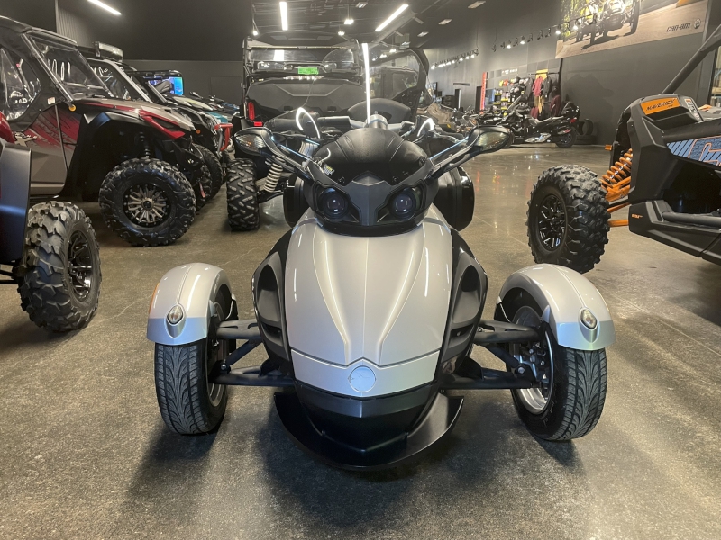 On-Road 3w Vehicles  2008 CAN-AM ON-ROAD SPYDER GS 990 3 WHEEL VEHICLE (MOTORCYCLE) Photo