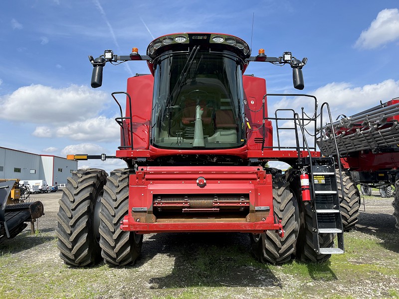 2023 CASE IH 8250 COMBINE