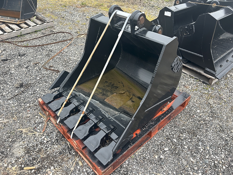 2024 H&H MANUFACTURING 36 INCH DITCHING BUCKET