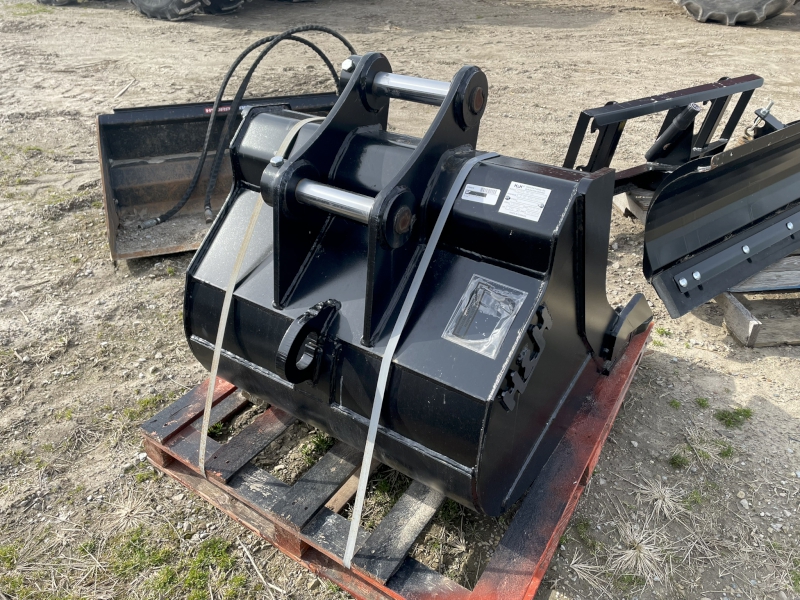 2024 H&H MANUFACTURING 36 INCH DITCHING BUCKET