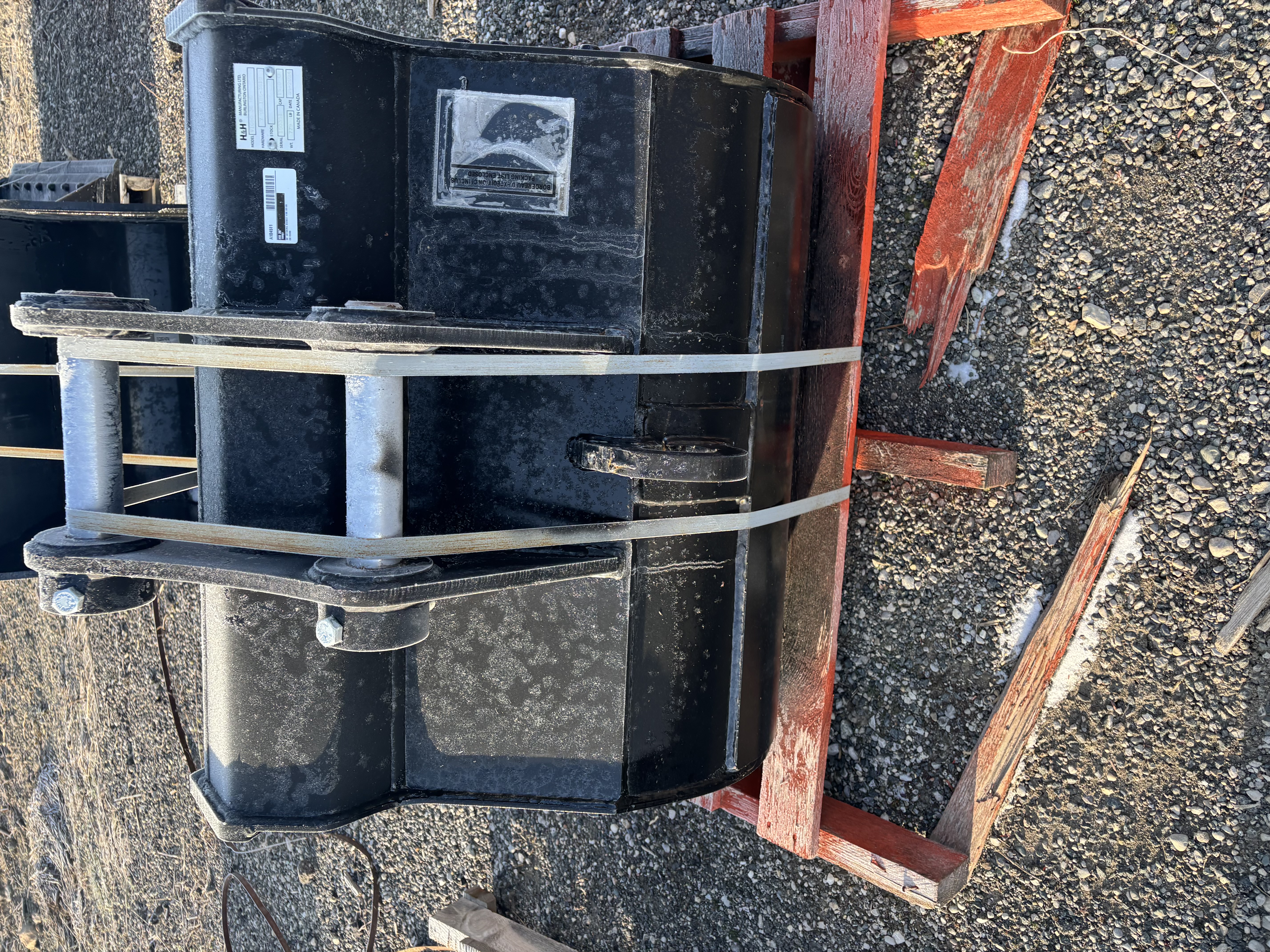 2024 H&H MANUFACTURING 36 INCH DITCHING BUCKET