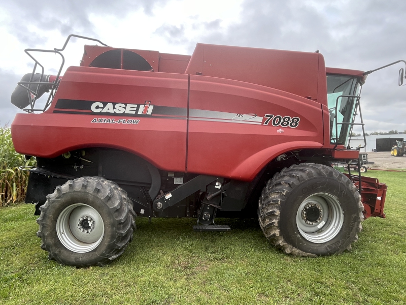 2009 CASE IH 7088 AXIAL FLOW COMBINE
