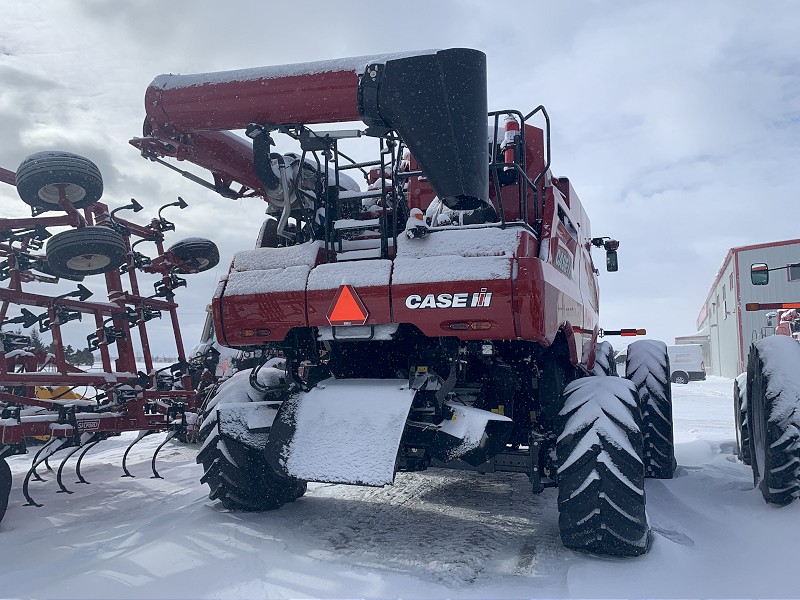 2025 CASE IH 8260 AXIAL-FLOW COMBINE