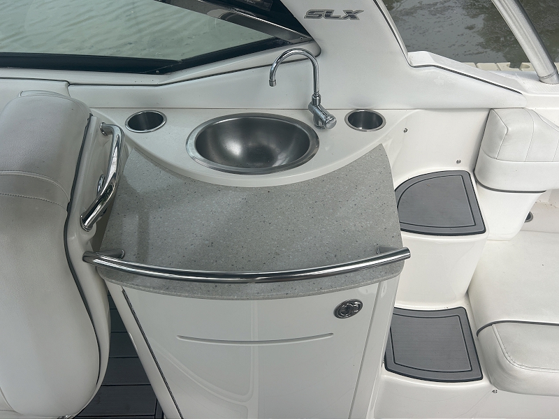 2008 SEA RAY 270 SLX BOWRIDER BOAT AND TRAILER