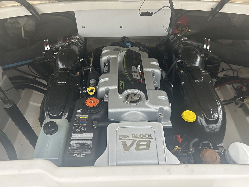 2008 SEA RAY 270 SLX BOWRIDER BOAT AND TRAILER