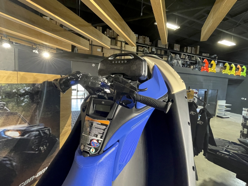 2025 SEA-DOO SPARK TRIXX 3UP PERSONAL WATERCRAFT WITH SOUND