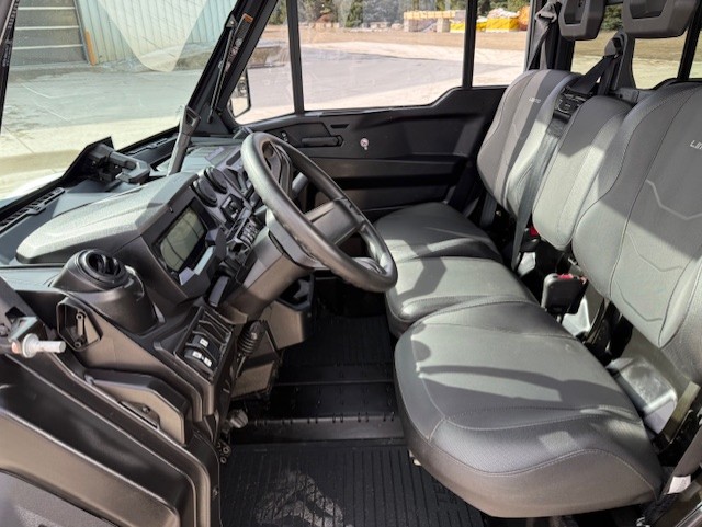 2025 CAN-AM DEFENDER MAX LIMITED HD10 SIDE BY SIDE