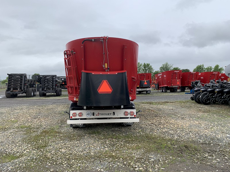 2022 TRIOLIET TRIOTRAC II 2000VL SELF-PROPELLED TMR FEED MIXER