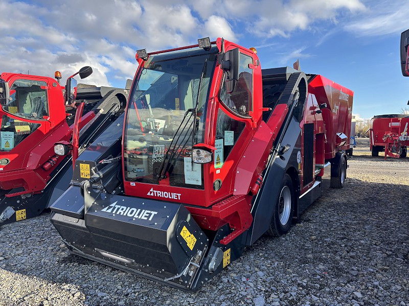 2025 TRIOLIET TRIOTRAC II 2000VL SELF PROPELLED TMR MIXER